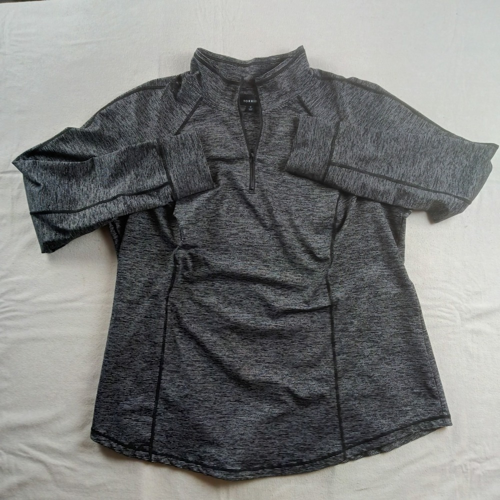 Torrid Womens Active Performance Gray Black 1/4 Zip Pullover Thumbholes - Size 4 - Picture 9 of 14